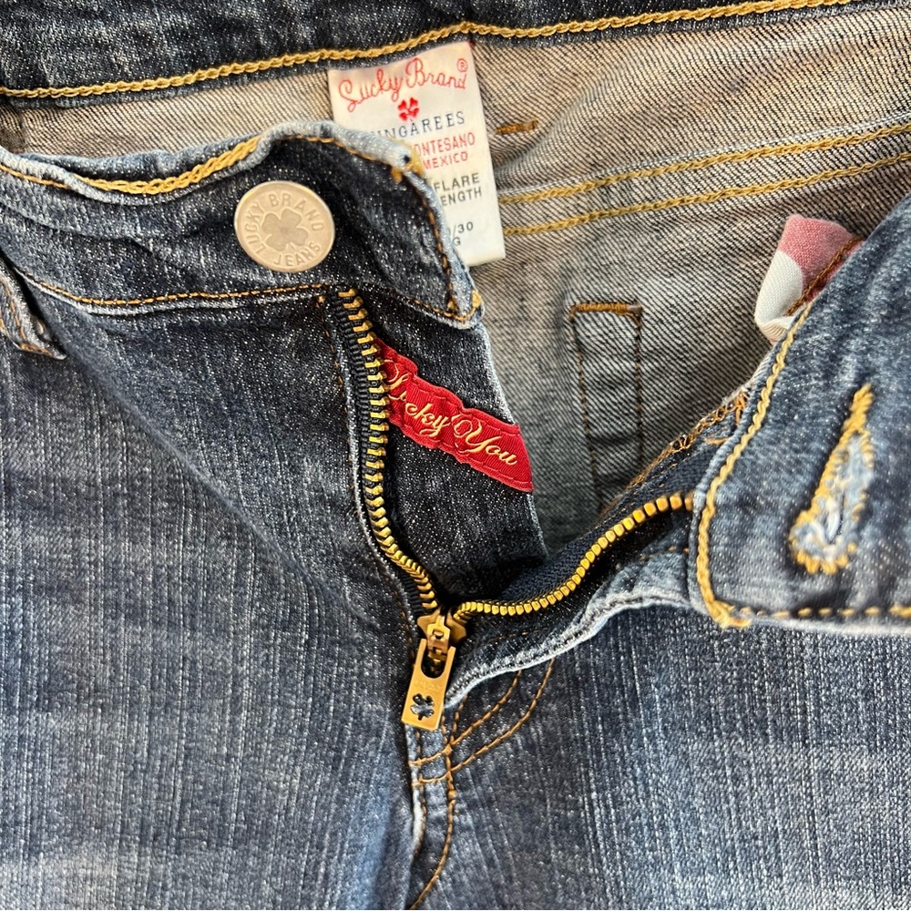 Lucky Brand Dungarees Jeans Mid Rise Flare Denim Women Jeans 10/30 Reg Dark Wash - Picture 3 of 6